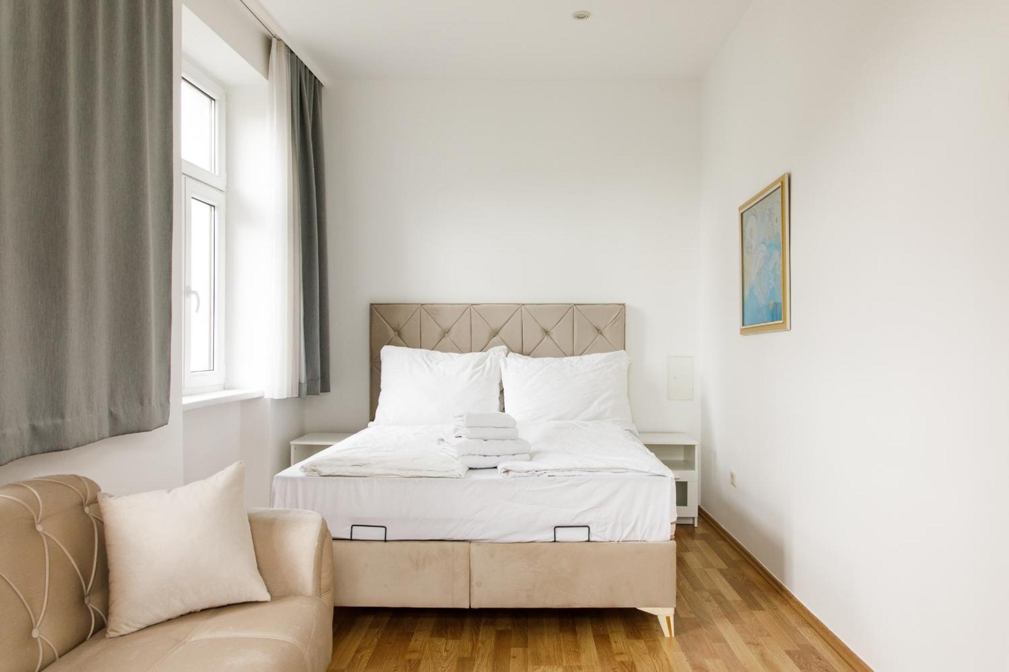 Vienna-Flats | Contactless Check-In Apartment Luaran gambar